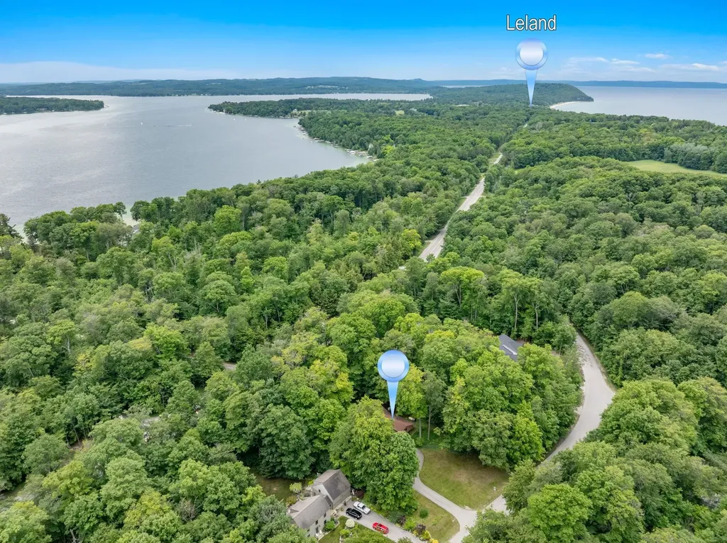 3862 N Trillium Drive Leland Township MI 49654