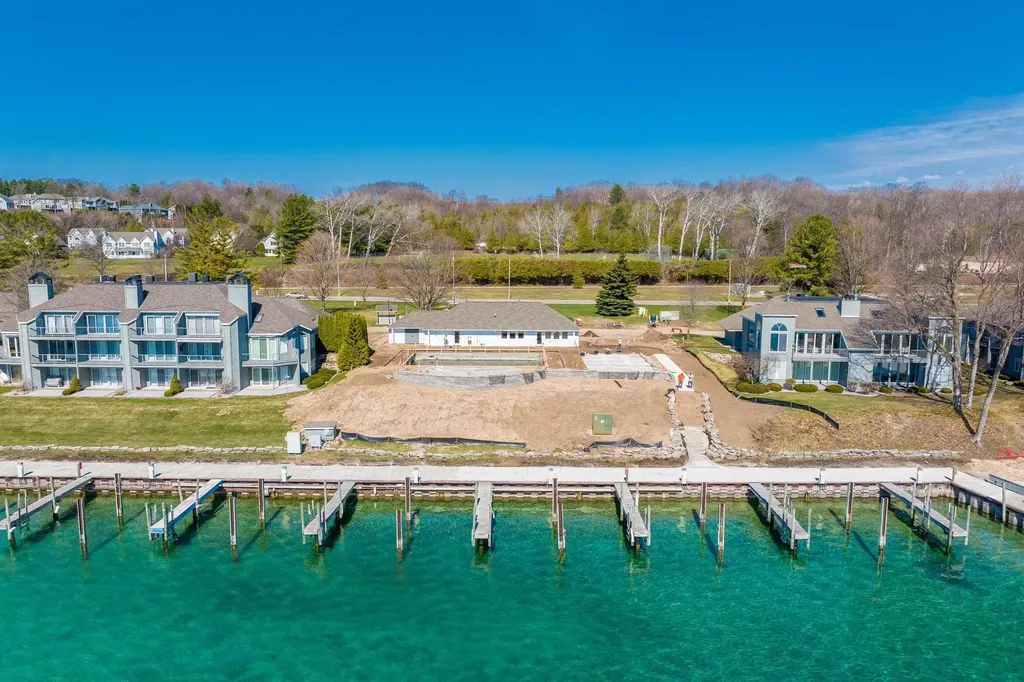 760 Waypoint Circle Suttons Bay Township MI 49682
