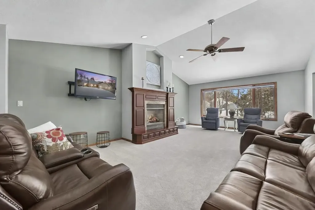 1546 Nightingale Lane Paradise Township MI 49649