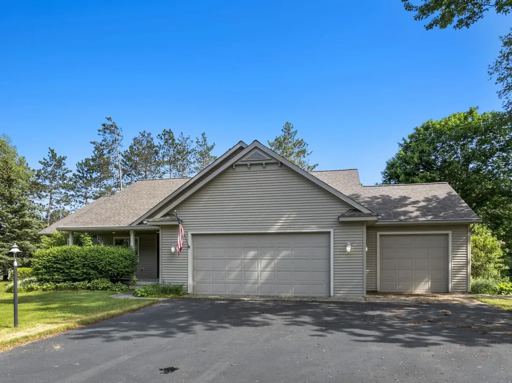 1546 Nightingale Lane Paradise Township MI 49649