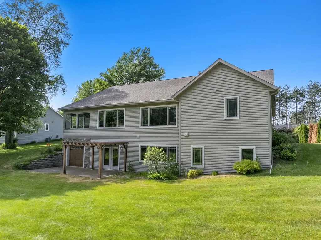 1546 Nightingale Lane Paradise Township MI 49649