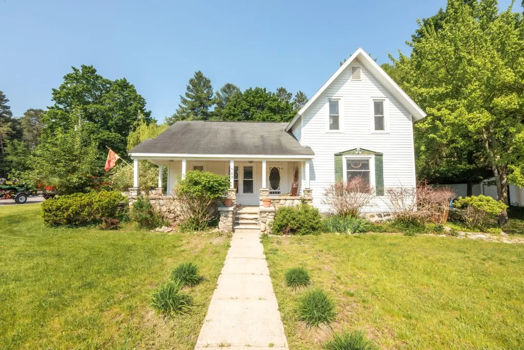 903 N Bridge Street Forest Home Township MI 49615