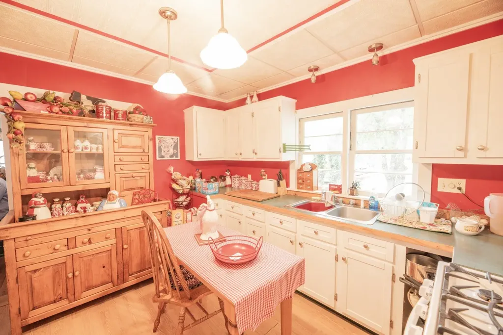903 N Bridge Street Forest Home Township MI 49615