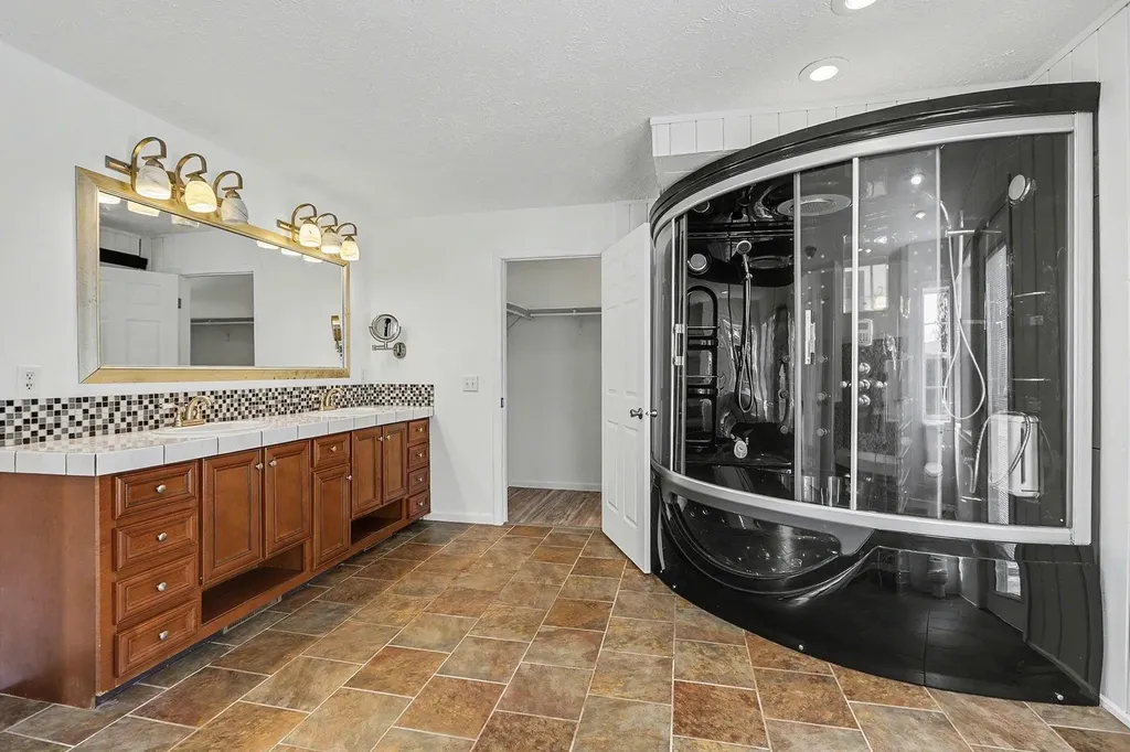 9190 Cedar Run Road Long Lake Township MI 49684