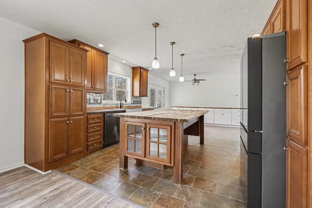9190 Cedar Run Road Long Lake Township MI 49684