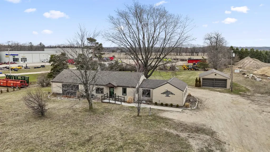 18554 Northland Drive Green Charter Township MI 49307