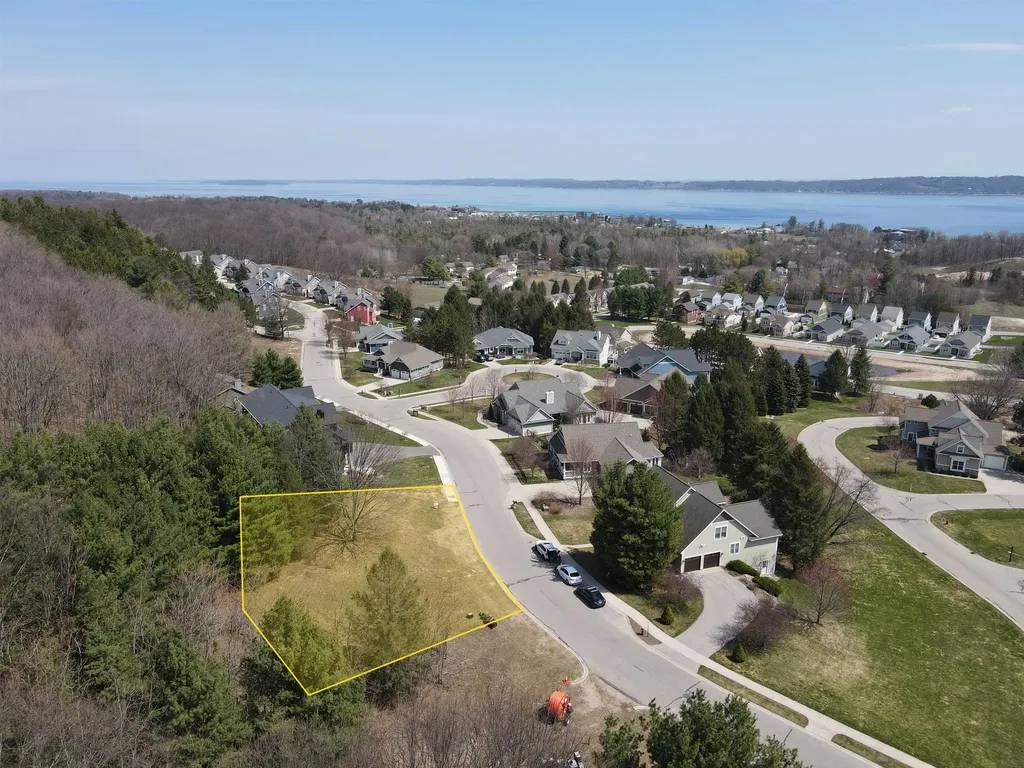 10660 / 10662 Old Morgan Trail Traverse City City MI 49684