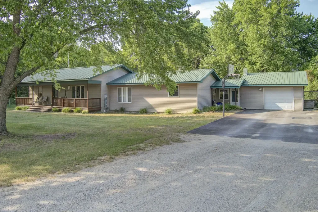 4793 E Duck Lake Road Green Lake Township MI 49637