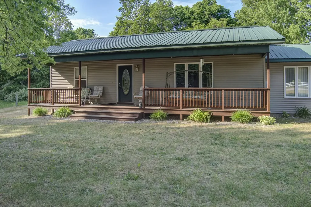 4793 E Duck Lake Road Green Lake Township MI 49637
