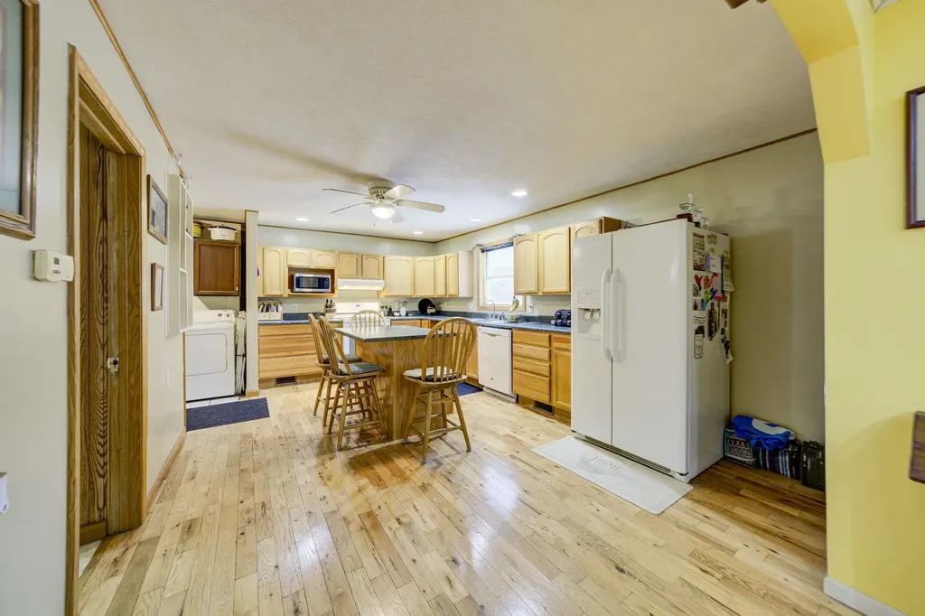 4793 E Duck Lake Road Green Lake Township MI 49637