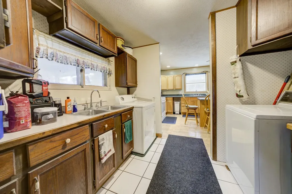 4793 E Duck Lake Road Green Lake Township MI 49637