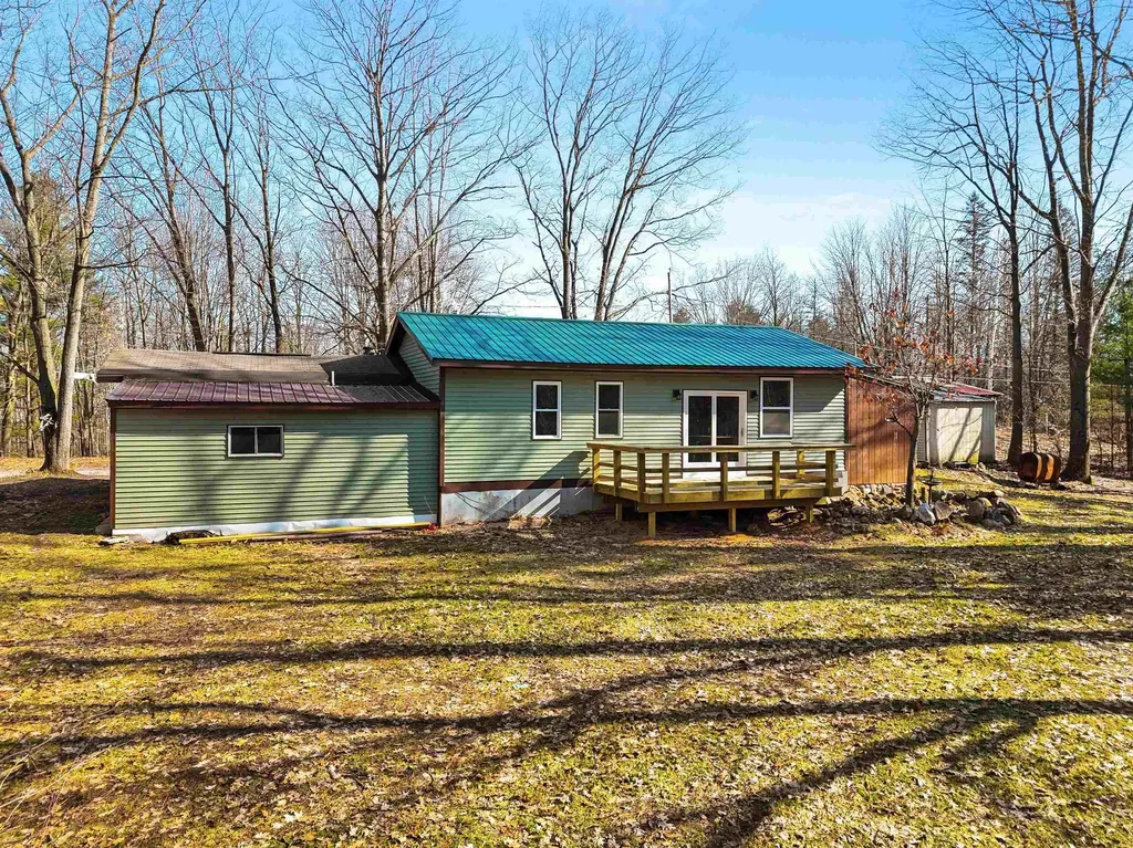 21187 Parkview Road Burdell Township MI 49688