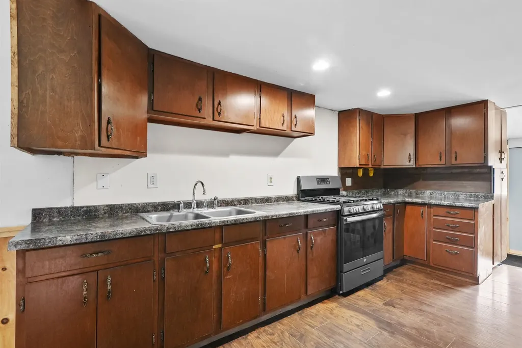 21187 Parkview Road Burdell Township MI 49688