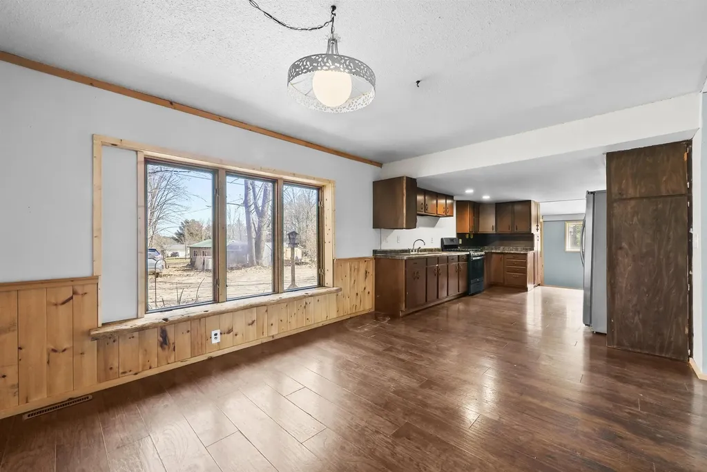 21187 Parkview Road Burdell Township MI 49688