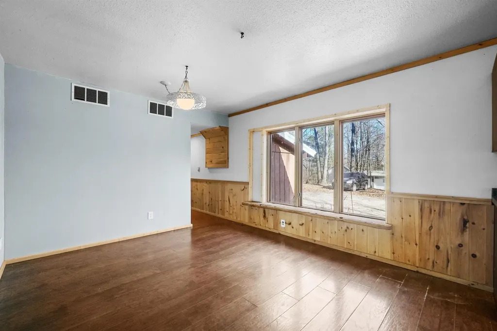 21187 Parkview Road Burdell Township MI 49688