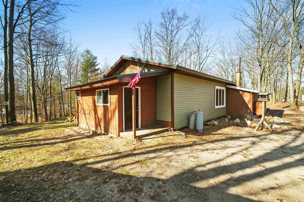 21187 Parkview Road Burdell Township MI 49688