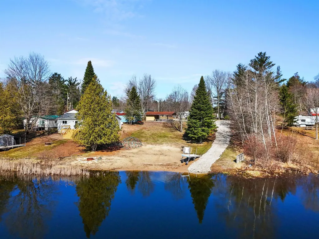 21187 Parkview Road Burdell Township MI 49688