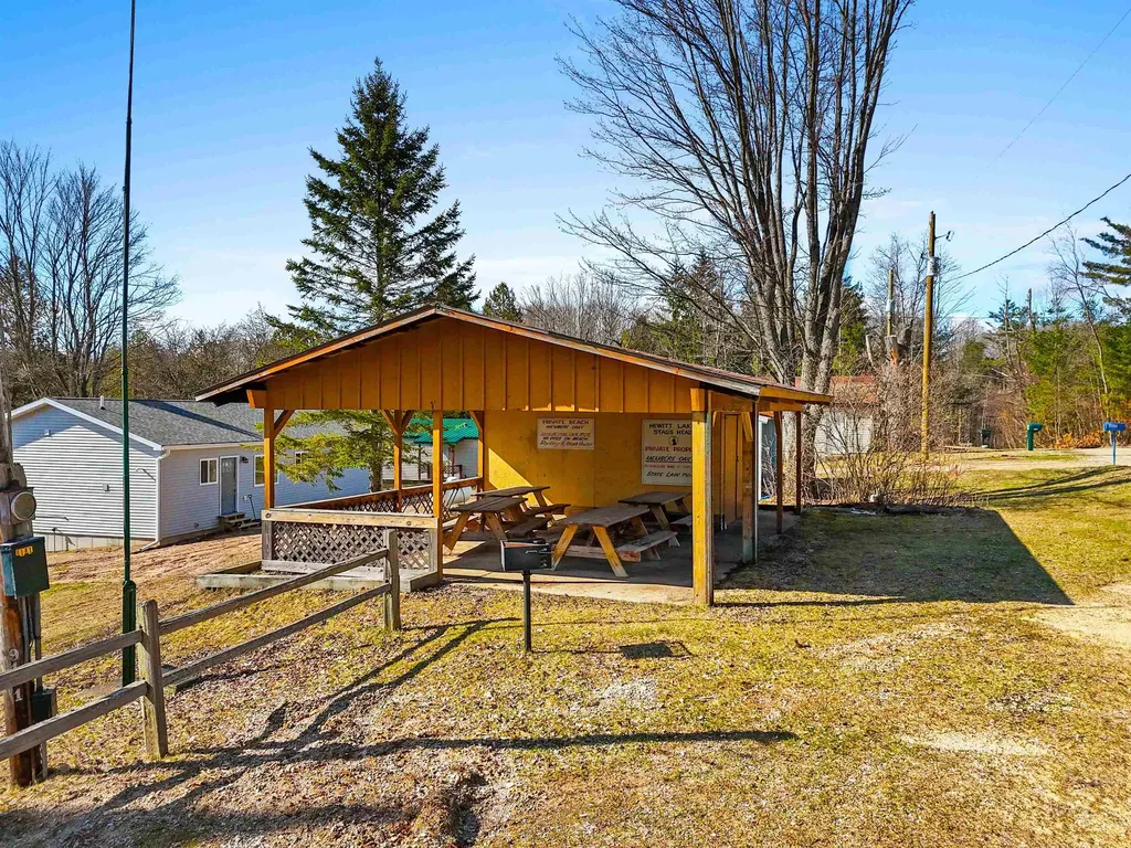 21187 Parkview Road Burdell Township MI 49688