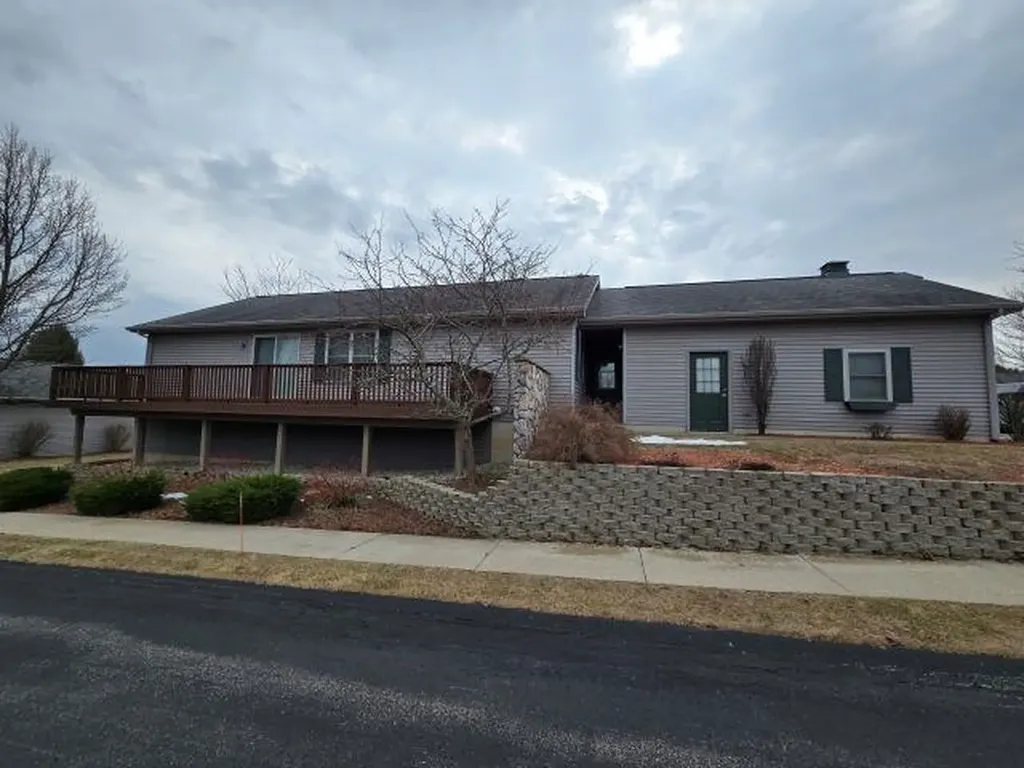 3801 Creekside Drive Garfield Charter Township MI 49684