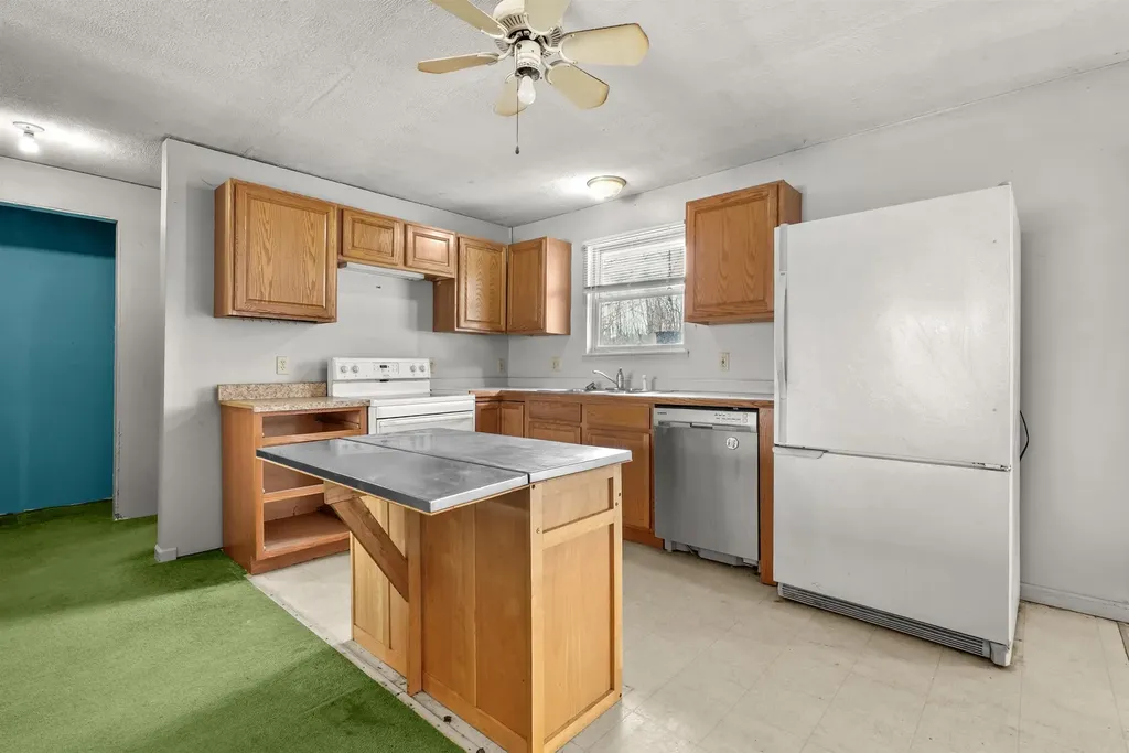 266 E Main Street Paradise Township MI 49649