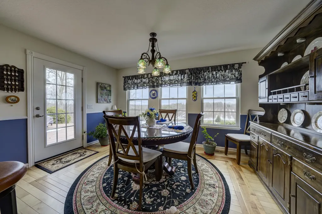 2567 N Evergreen Valley Drive Suttons Bay Township MI 49682
