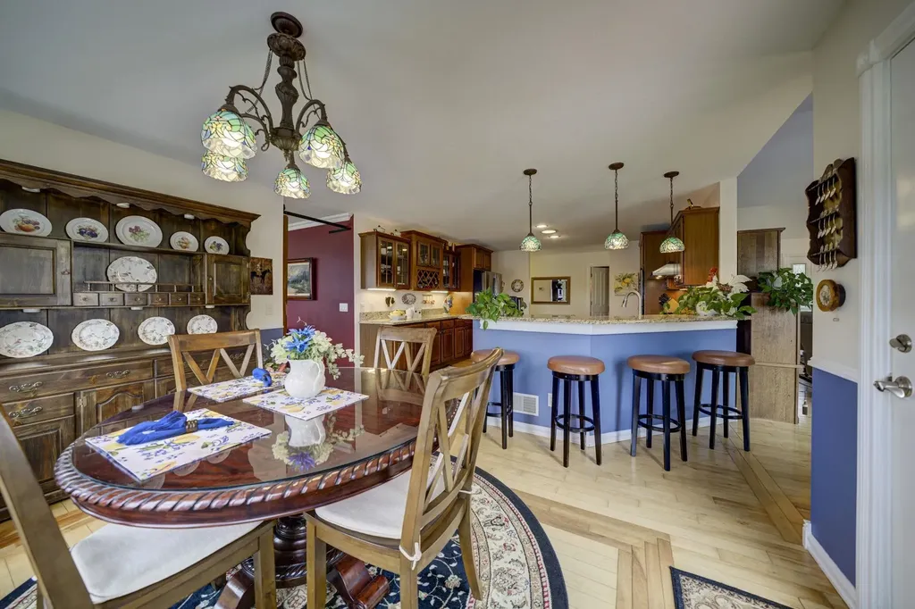 2567 N Evergreen Valley Drive Suttons Bay Township MI 49682