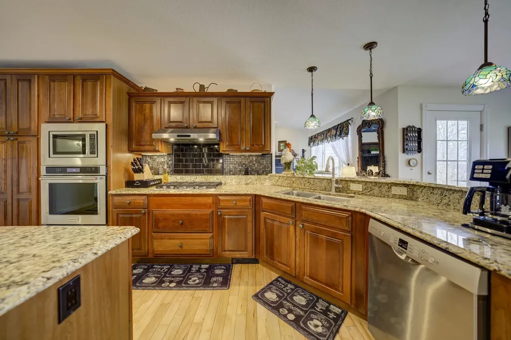2567 N Evergreen Valley Drive Suttons Bay Township MI 49682