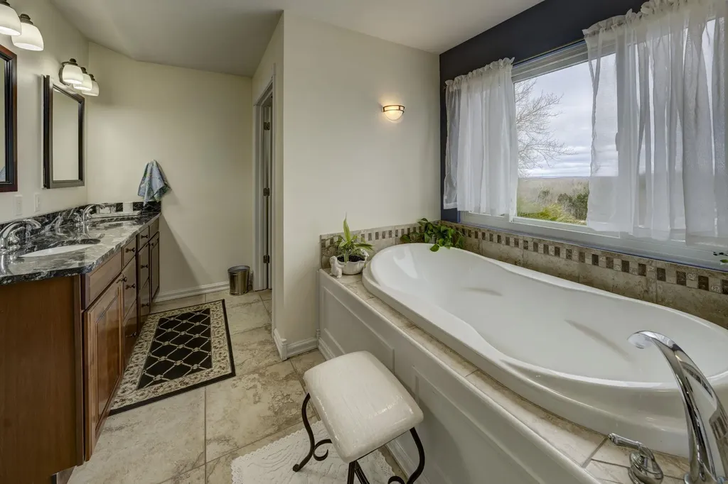 2567 N Evergreen Valley Drive Suttons Bay Township MI 49682