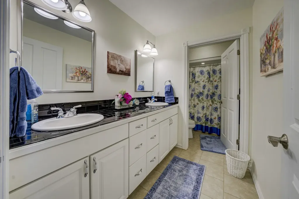 2567 N Evergreen Valley Drive Suttons Bay Township MI 49682