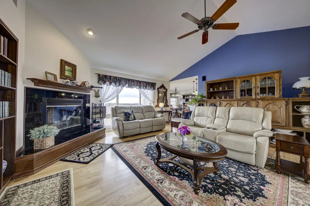 2567 N Evergreen Valley Drive Suttons Bay Township MI 49682
