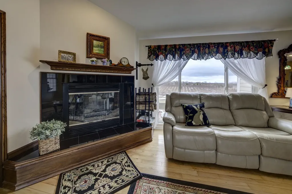 2567 N Evergreen Valley Drive Suttons Bay Township MI 49682