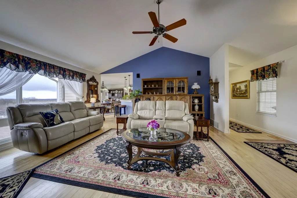 2567 N Evergreen Valley Drive Suttons Bay Township MI 49682