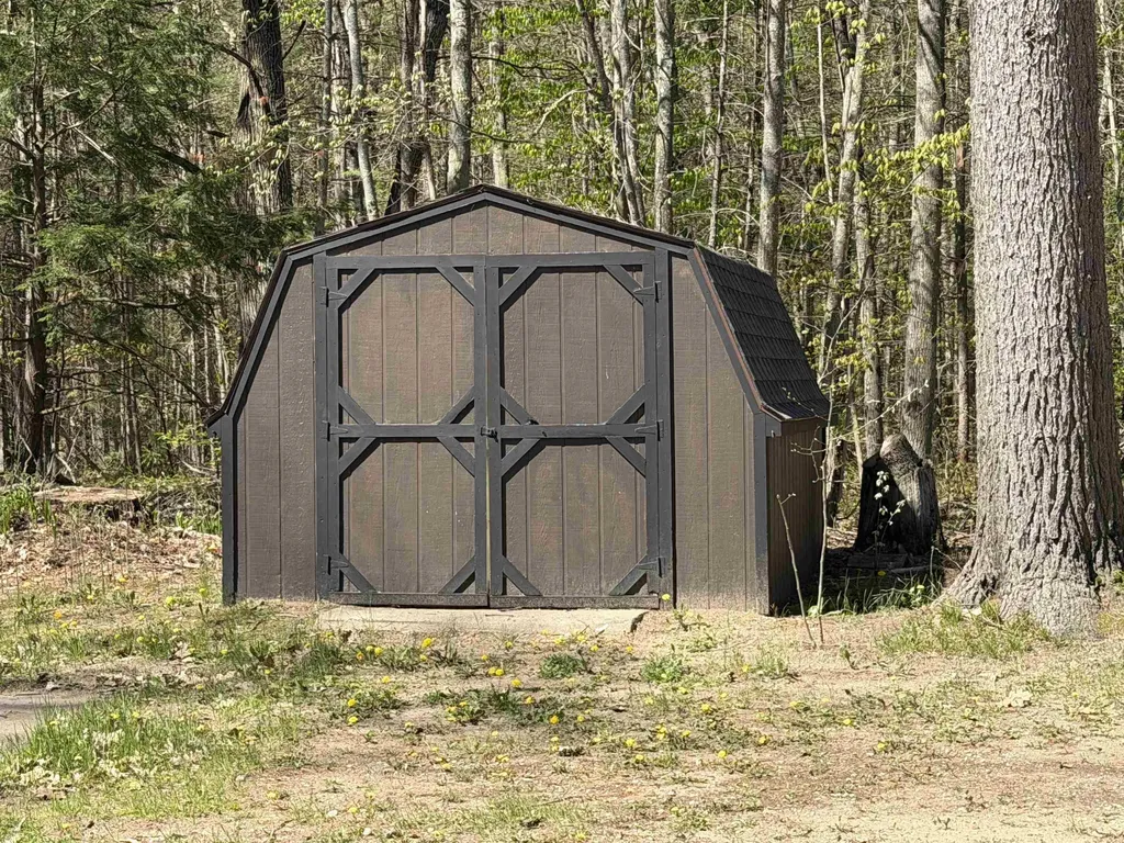 10852 NE Black Bear Road Kalkaska Township MI 49646