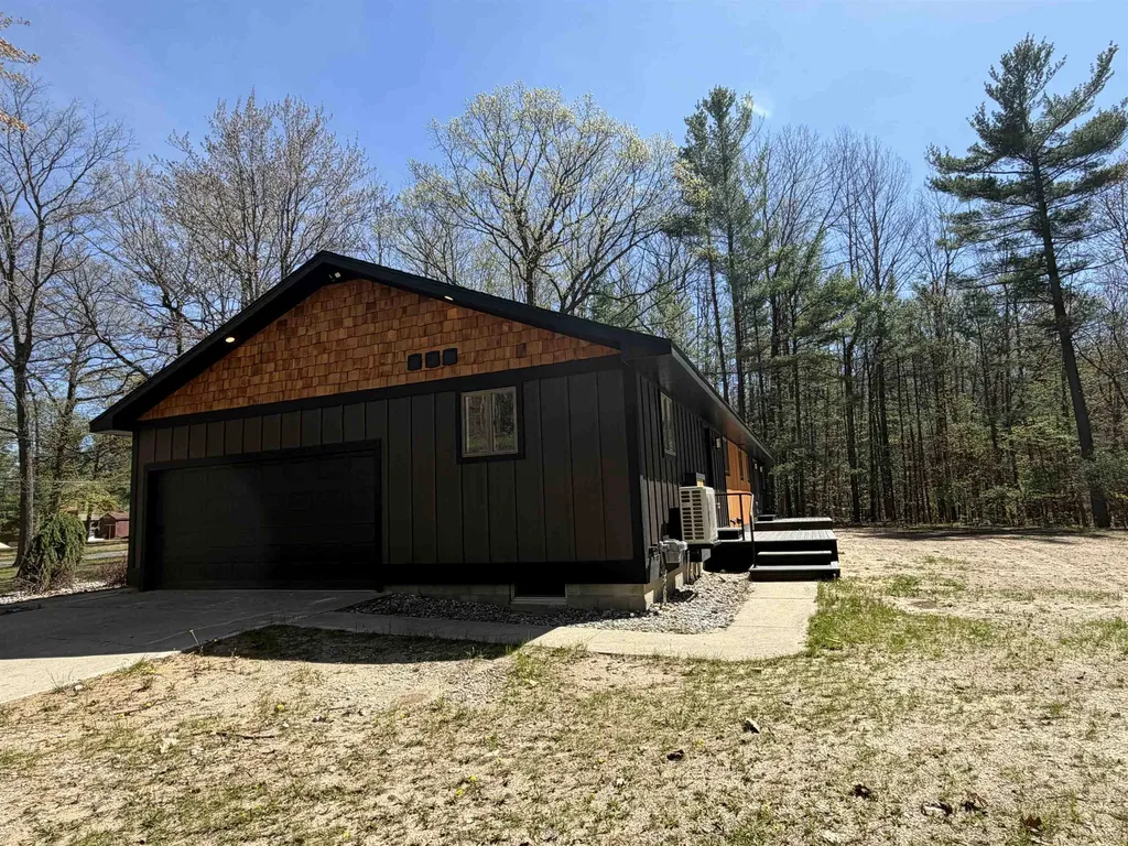 10852 NE Black Bear Road Kalkaska Township MI 49646