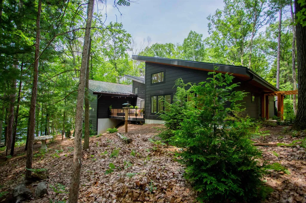 7103 Lake View Ridge Almira Township MI 49650