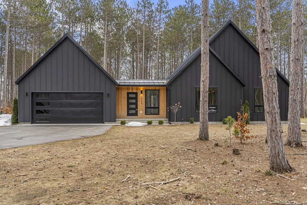 1928 Cascade Trail Long Lake Township MI 49685