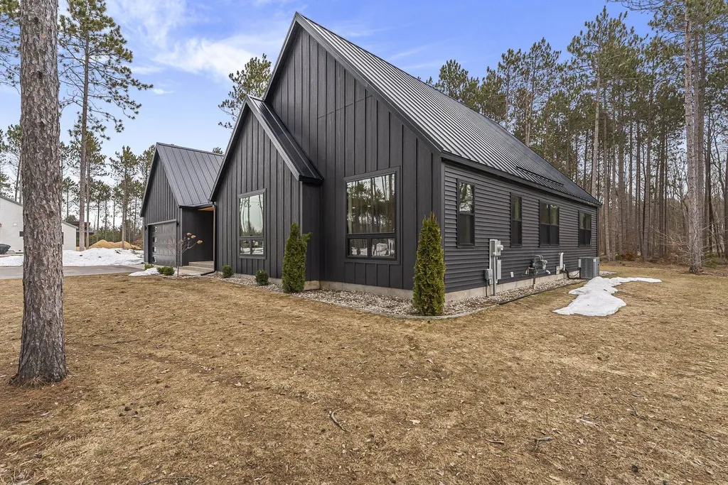 1928 Cascade Trail Long Lake Township MI 49685