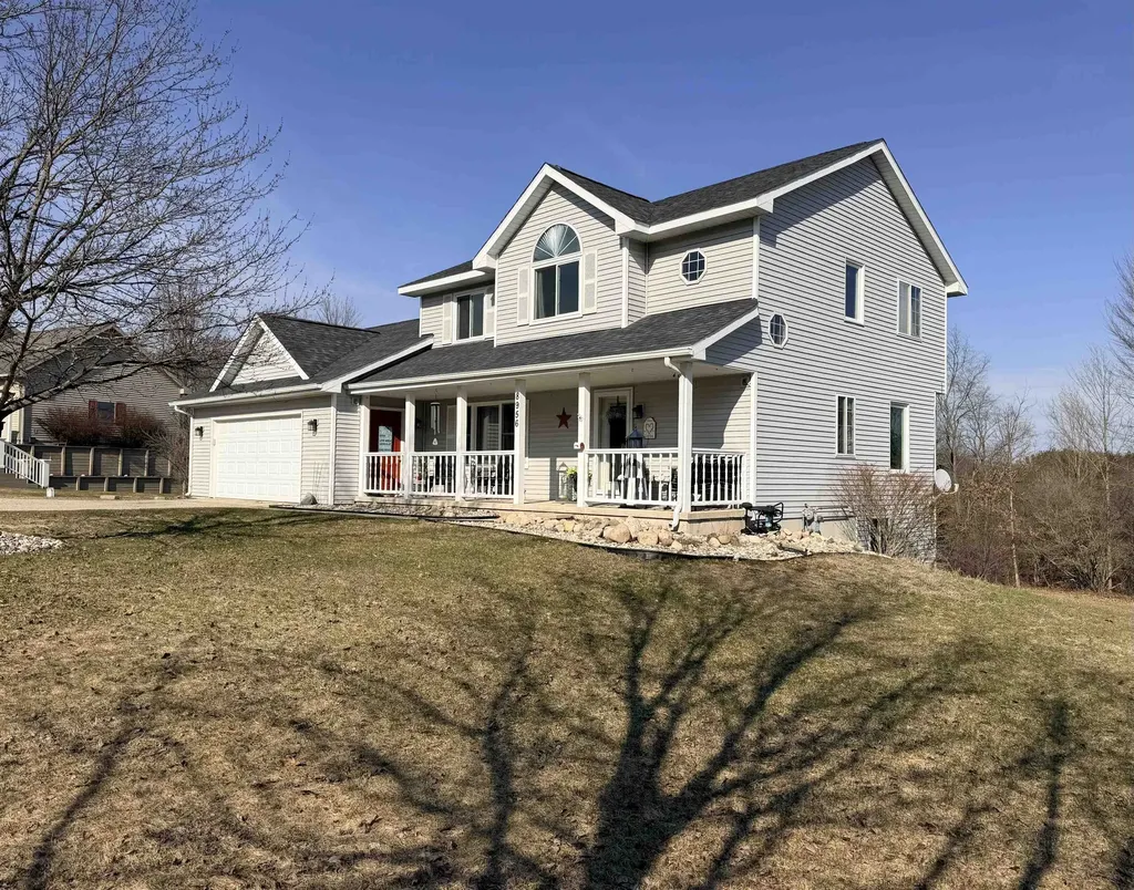 8956 Lamplighter Lane Clam Lake Township MI 49601