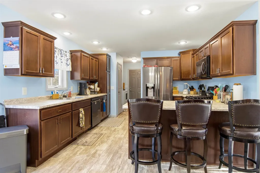 11782 Brettonwood Heights Drive Milton Township MI 49676