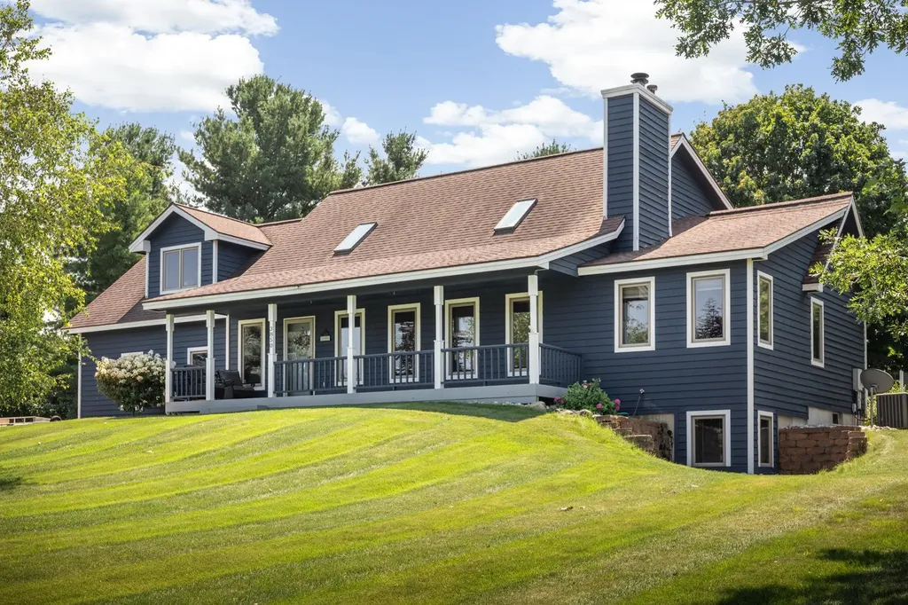3850 Burlington Drive Acme Township MI 49690