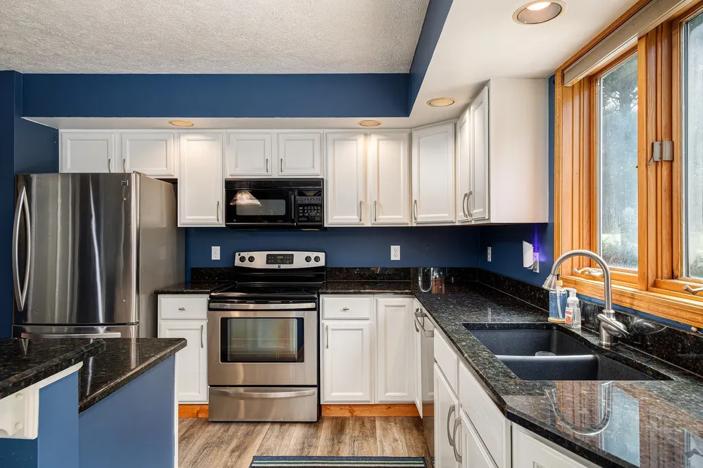 3850 Burlington Drive Acme Township MI 49690