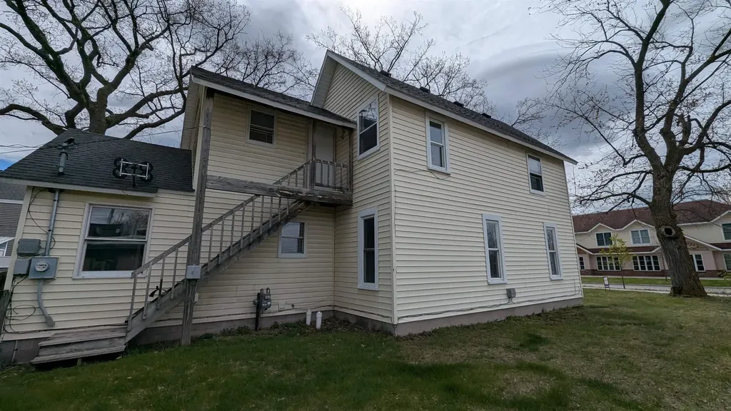 611 E Eighth Street Traverse City City MI 49686