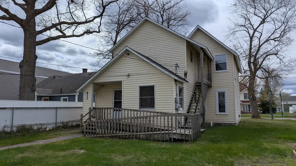 611 E Eighth Street Traverse City City MI 49686