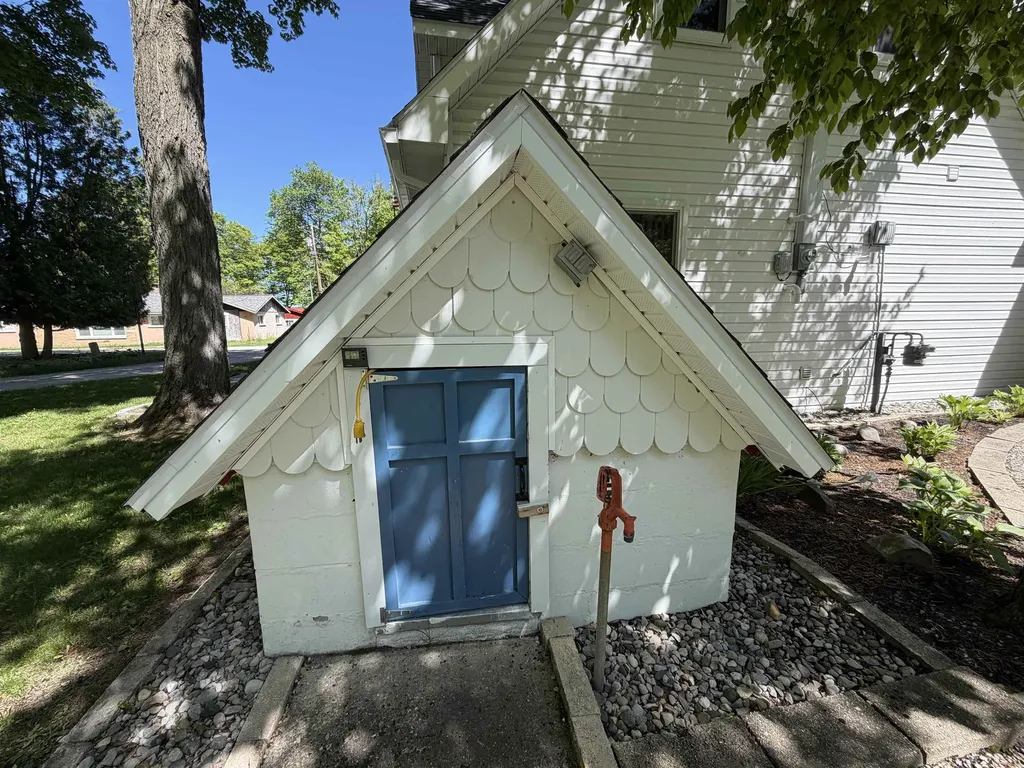 832 Deepwater Point Drive Forest Home Township MI 49615