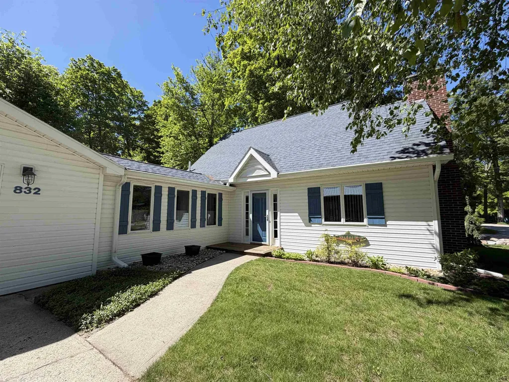 832 Deepwater Point Drive Forest Home Township MI 49615