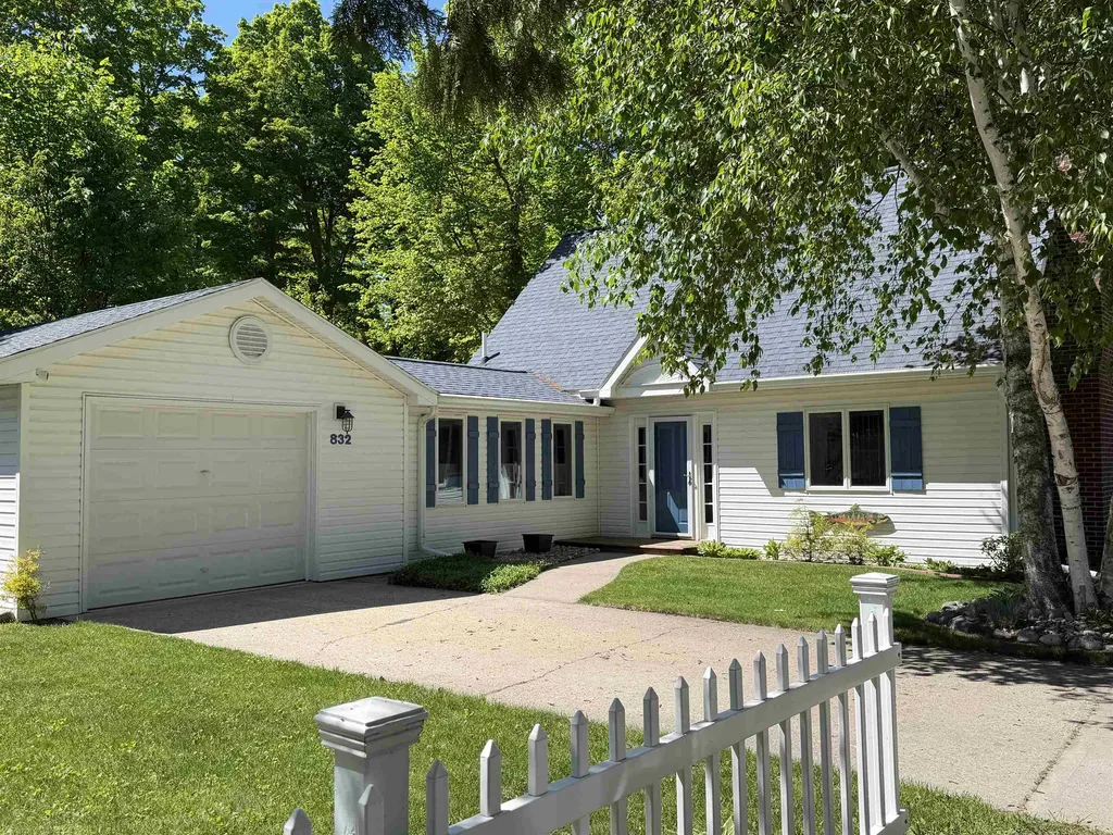 832 Deepwater Point Drive Forest Home Township MI 49615