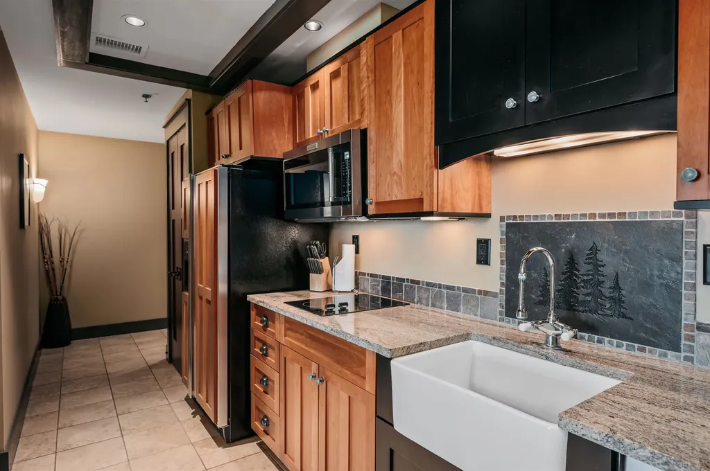 2035 N Us-31 N East Bay Township MI 49686