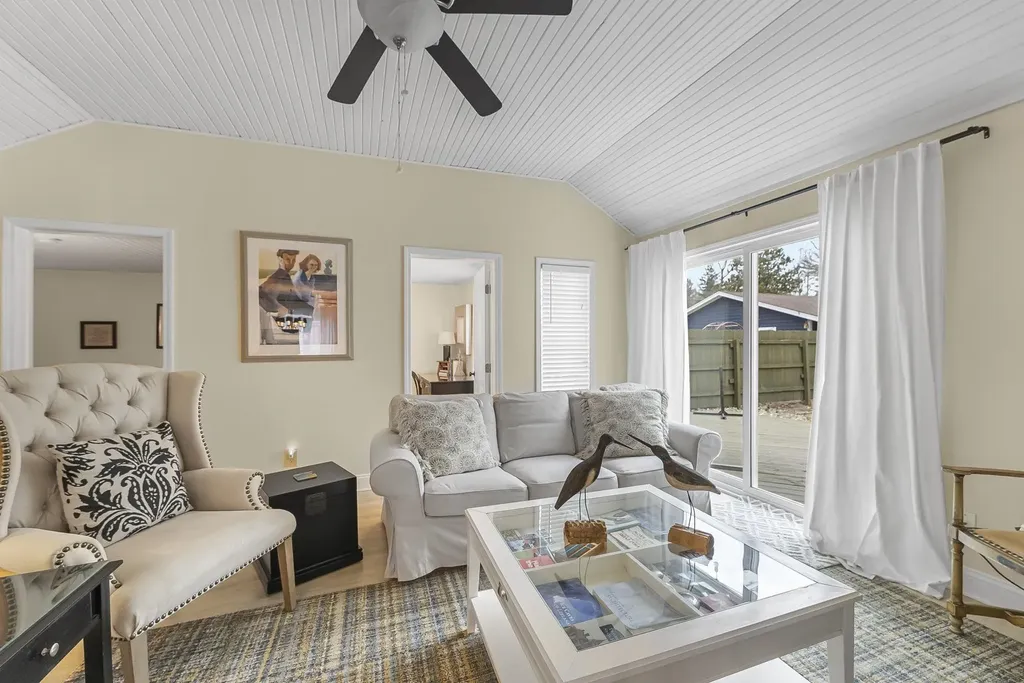 207 Birchwood Avenue Traverse City City MI 49685