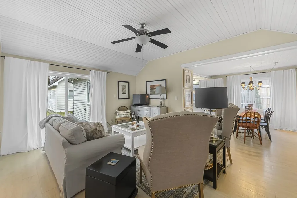 207 Birchwood Avenue Traverse City City MI 49685