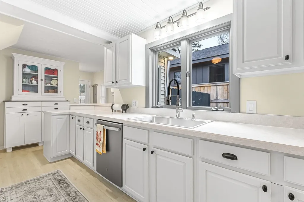 207 Birchwood Avenue Traverse City City MI 49685